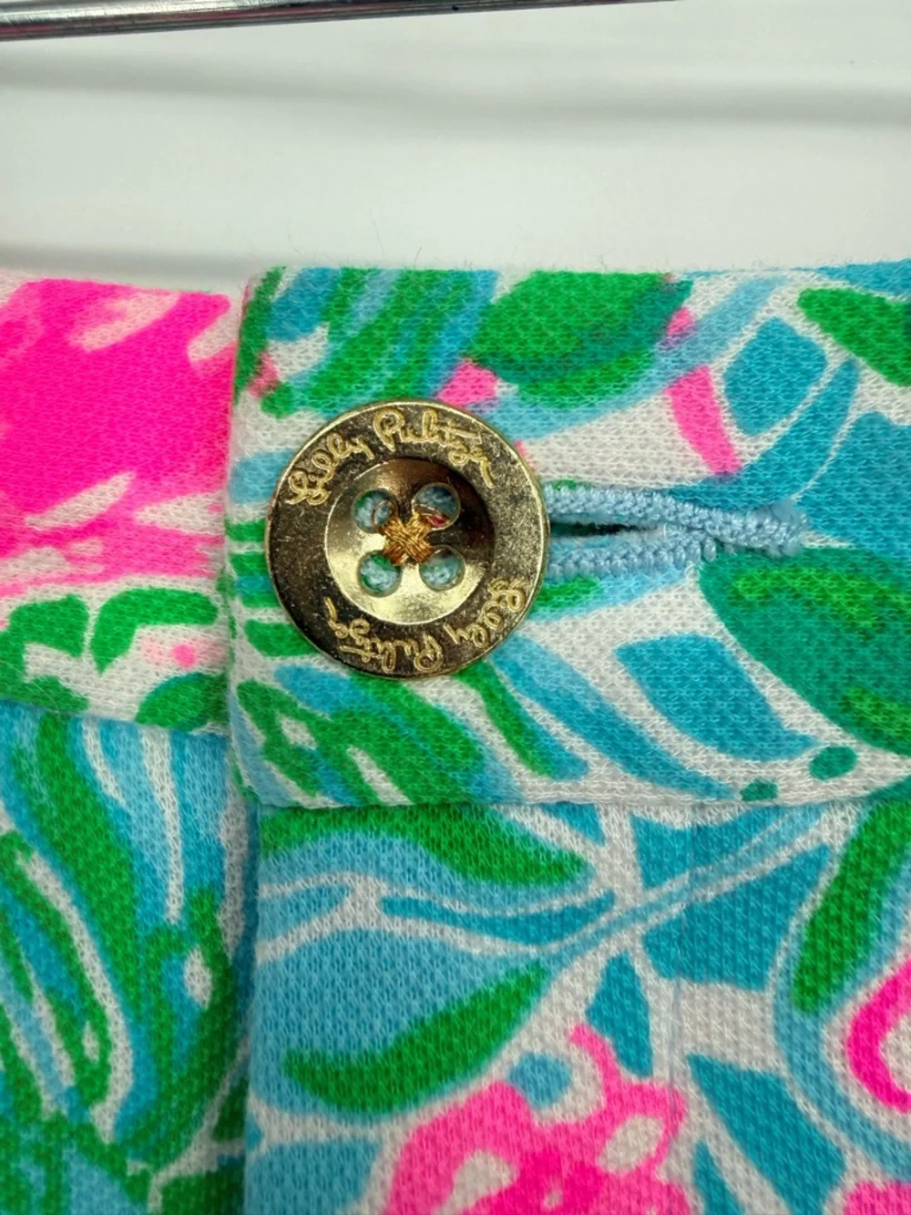 Lilly Pulitzer Buttercup Scallop Hem Shorts Sz 4 Leaf It Wild Pink Blue Floral - Picture 7 of 12